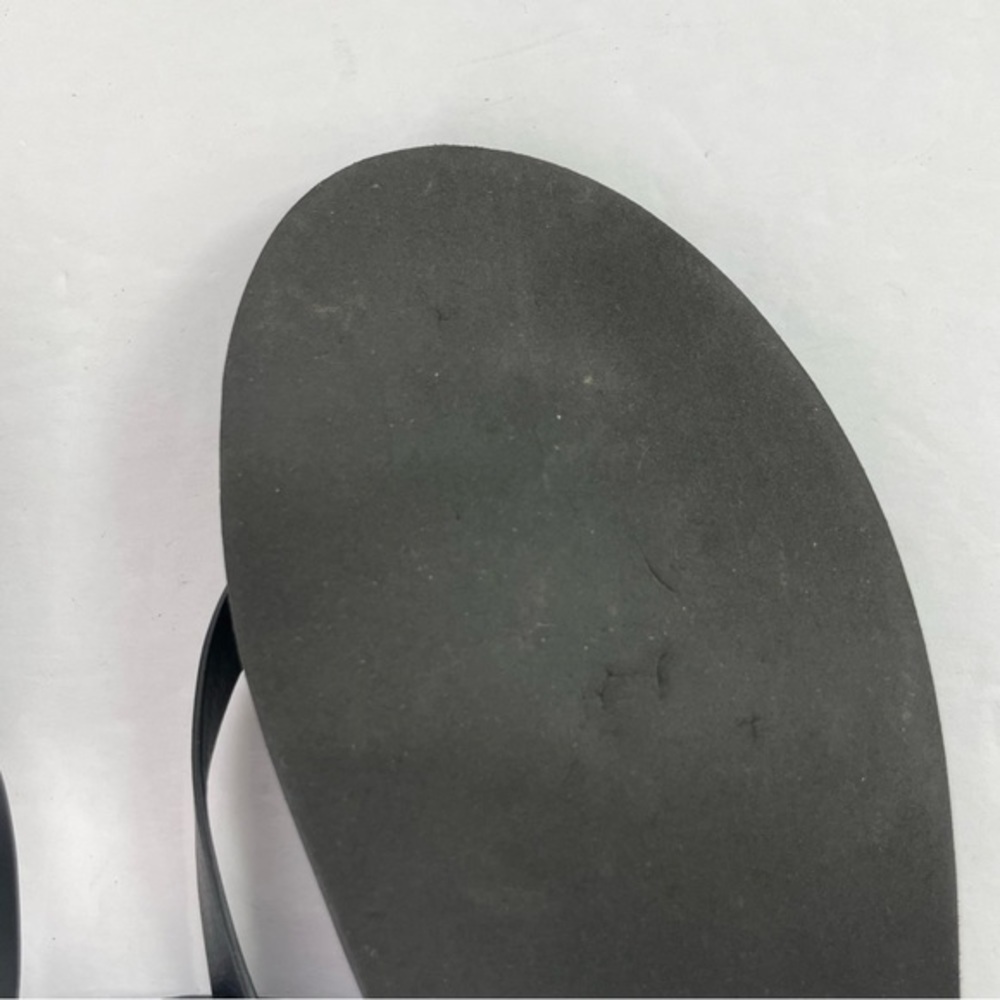 VINCE. Black Snakeskin Flip Flop‎ Thong Sandals - Picture 16 of 16
